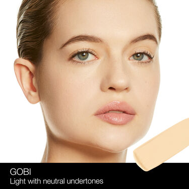 Soft Matte Complete Foundation, NARS Coveted Classics