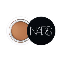 Soft-matte complete concealer