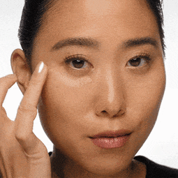 LIGHT REFLECTING™ EYE BRIGHTENER