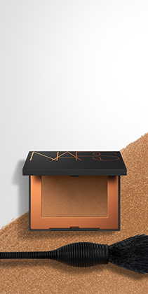 EXPLOSION DE LUMIÈRE. SUR NOUS.