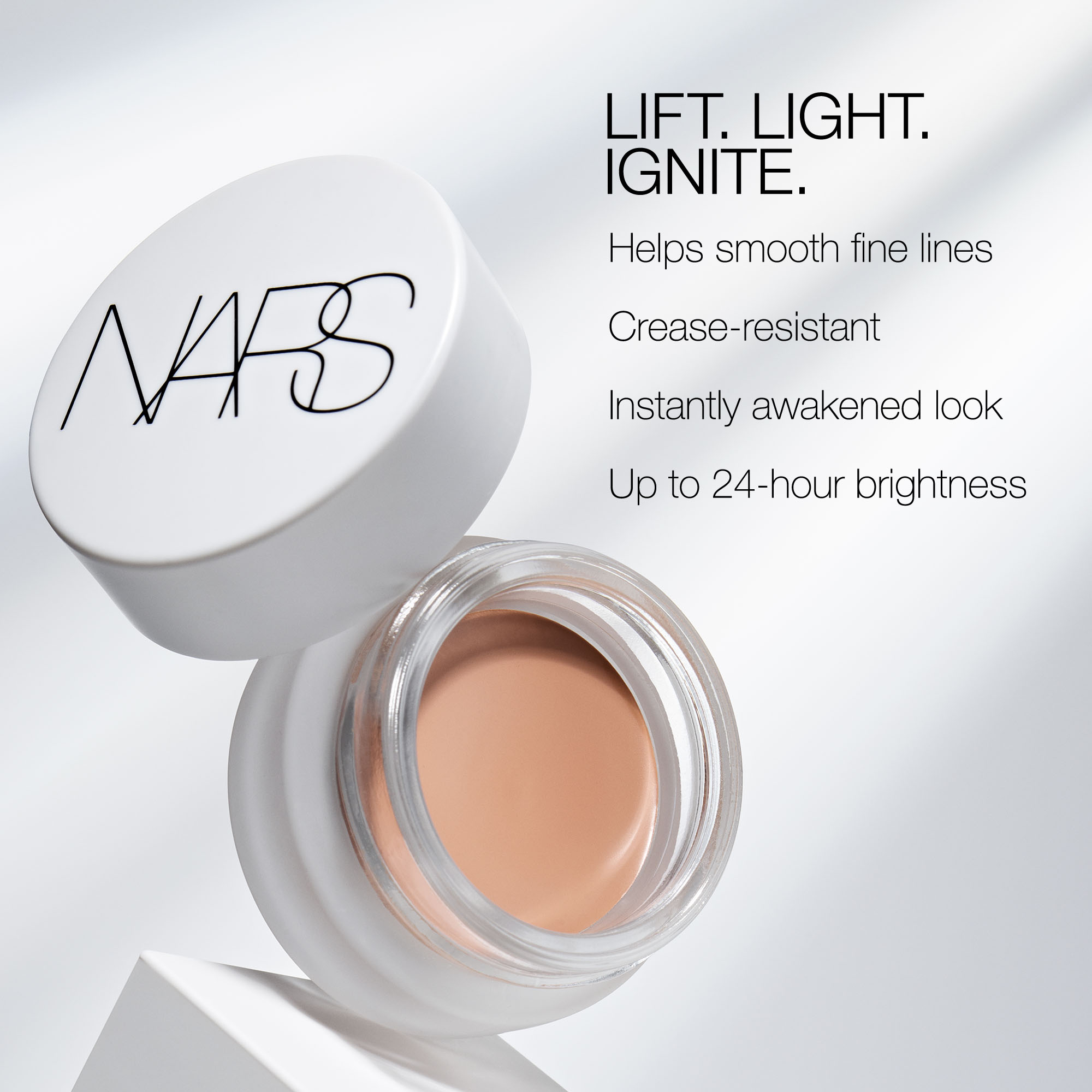 LIGHT REFLECTING EYE BRIGHTENER, NARS Anti-cernes